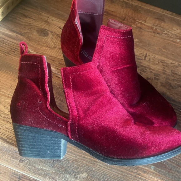 Velvet booties - Picture 2 of 5